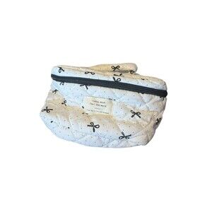 Black and white bow make up zip up bag